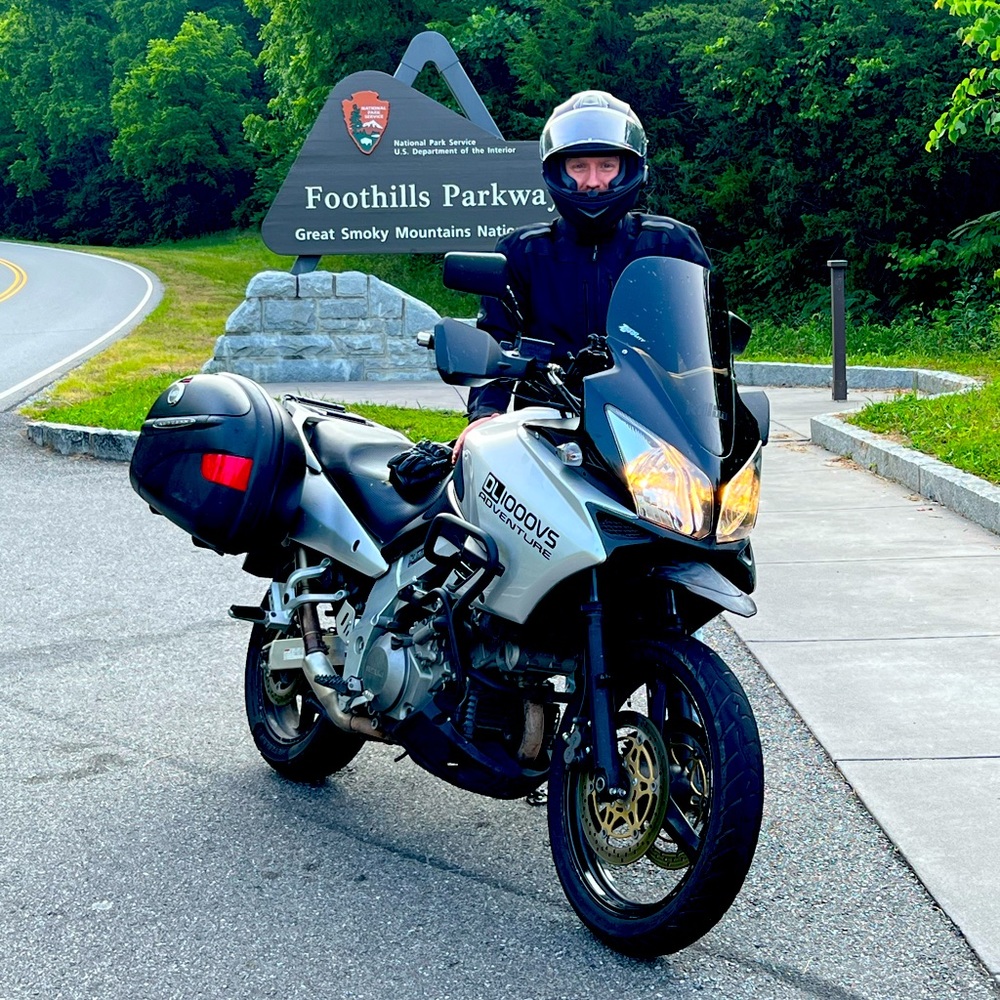 Meet your Posher, Jj